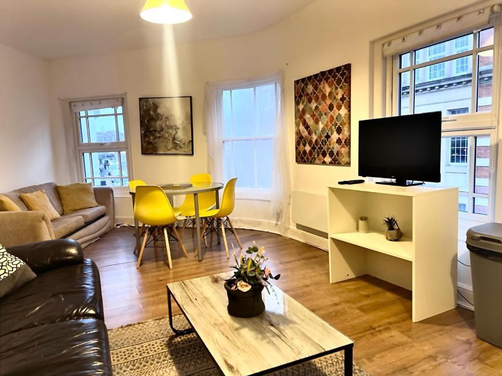 Yeovil Apartments Экстерьер фото
