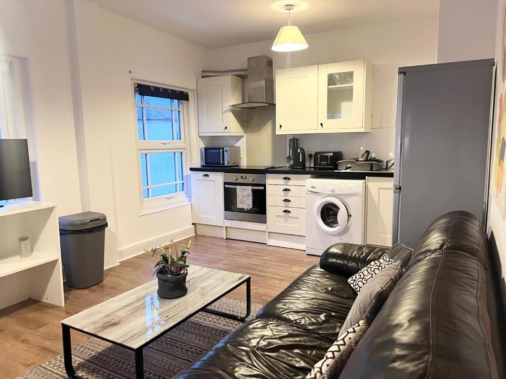Yeovil Apartments Экстерьер фото